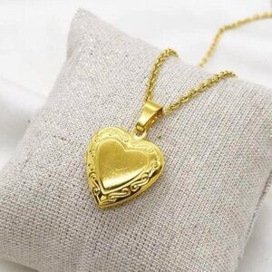 Vintage Inspired Gold Heart Locket Necklace